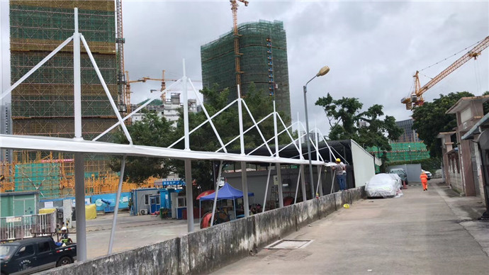 遮雨棚、遮陽棚